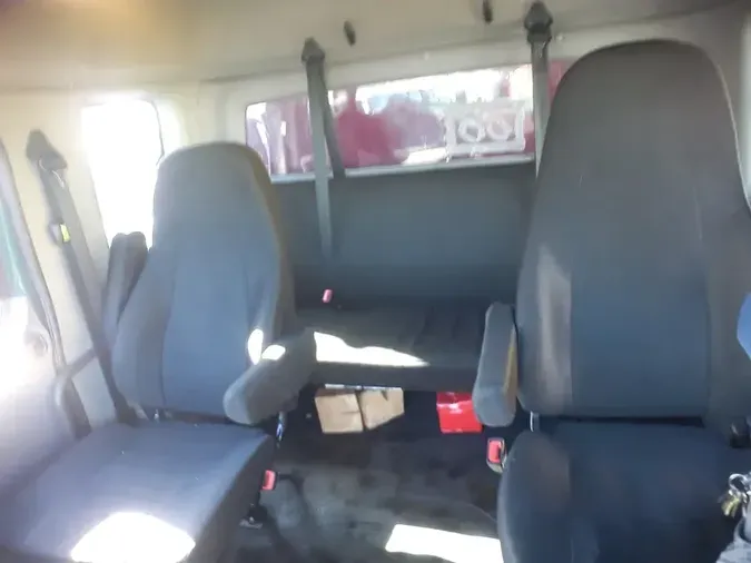 2016 FREIGHTLINER/MERCEDES M2 106