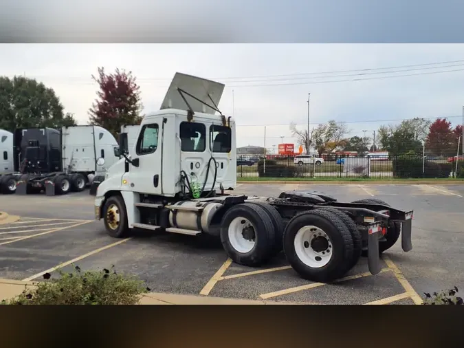 2019 FREIGHTLINER/MERCEDES CASCADIA 125da984ccaf076b42f4f4385ca36d7e8b3