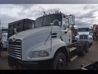 2007 MACK VISION CX613