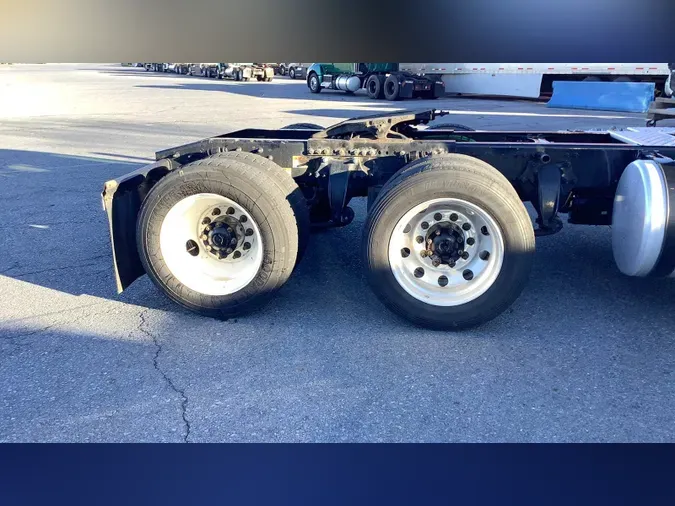 2020 Freightliner Cascadia 126