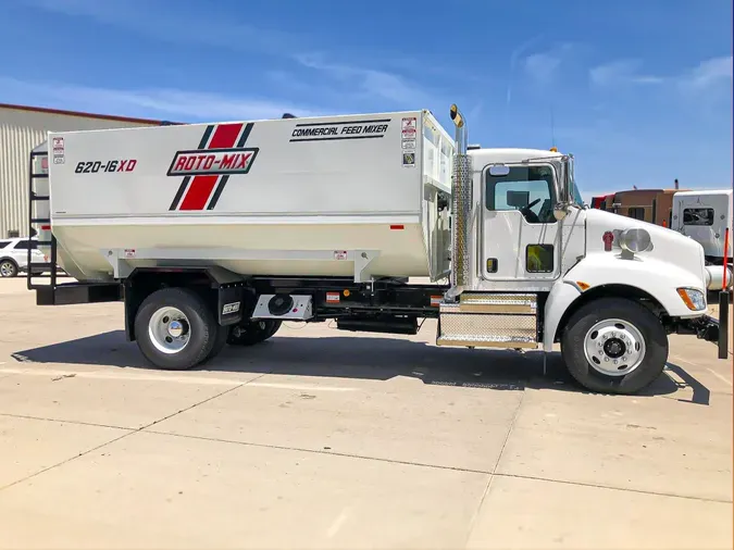 2021 KENWORTH T370