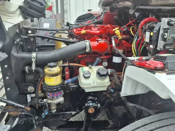 2019 FREIGHTLINER M2 106
