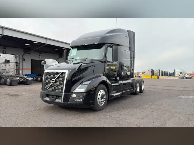 2022 Volvo VNL760