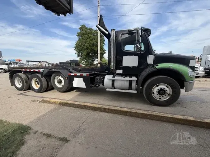 2007 FREIGHTLINER BUSINESS CLASS M2 112