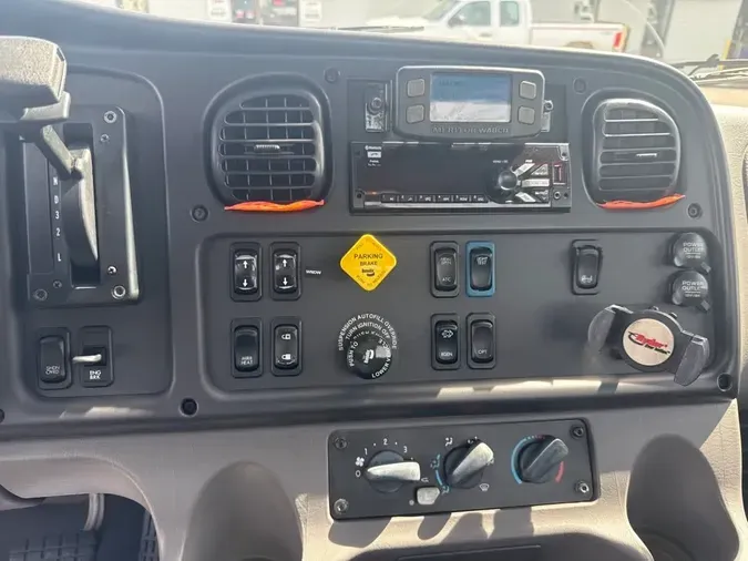 2019 FREIGHTLINER/MERCEDES M2 106daa03f90bfff9fc66da0ebecd62efec2