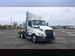 2019 Freightliner Cascadia 126