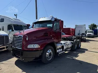 2013 MACK PINNACLE CXU613