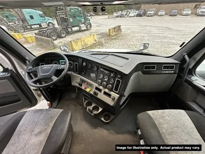 2019 FREIGHTLINER CA126