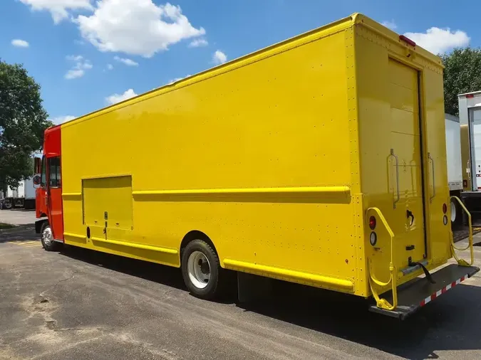 2017 FRTLR CUSTOM CHASSIS CORP MT55