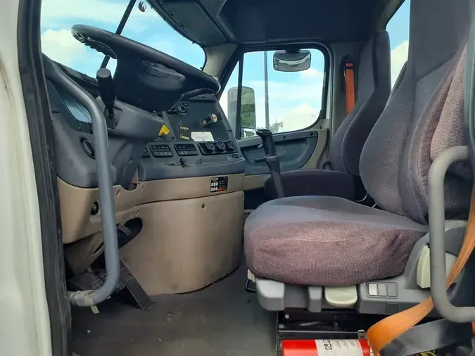 2019 FREIGHTLINER/MERCEDES CASCADIA 113