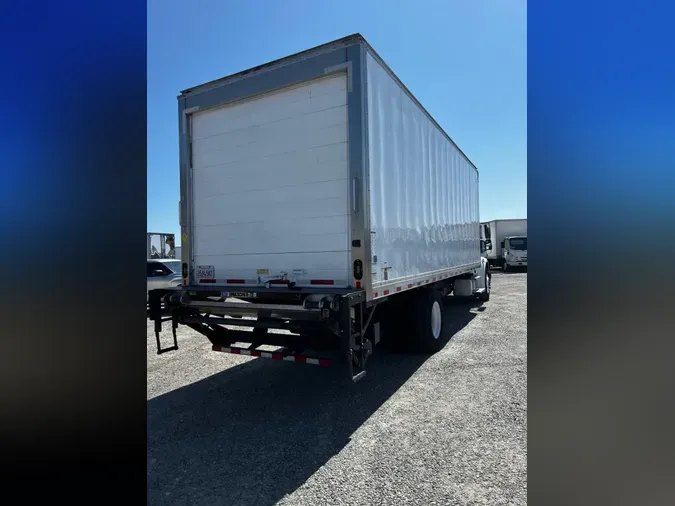 2018 FREIGHTLINER M2 106