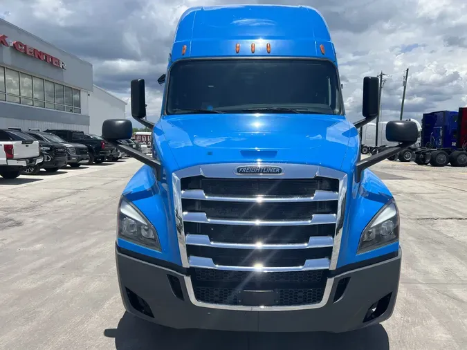 2019 Freightliner Cascadia 126