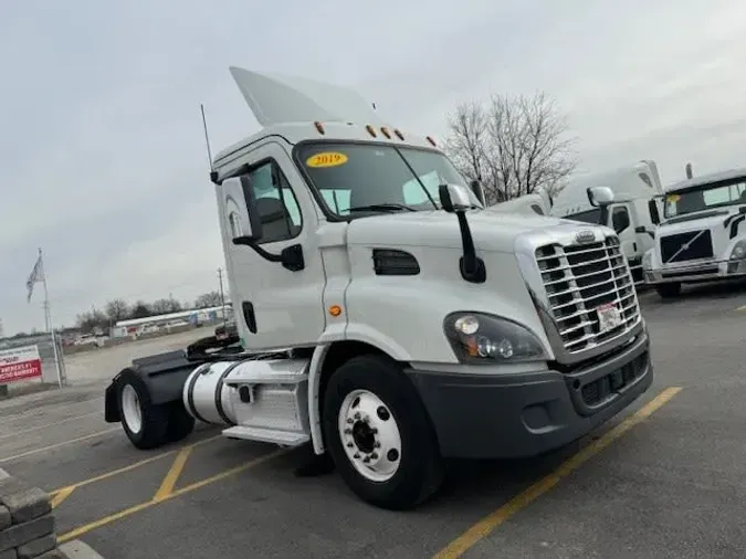 2019 FREIGHTLINER/MERCEDES CASCADIA 113