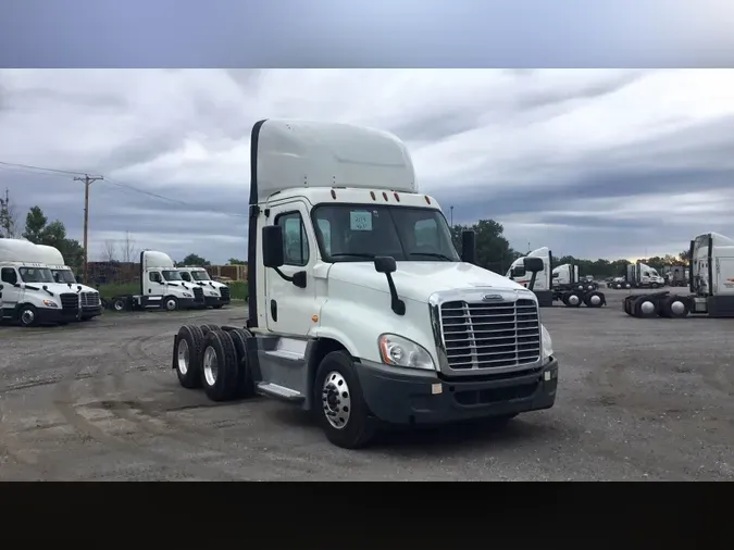 2019 Freightliner Cascadia 125dac35648af5904b74e326fe0fc67e286