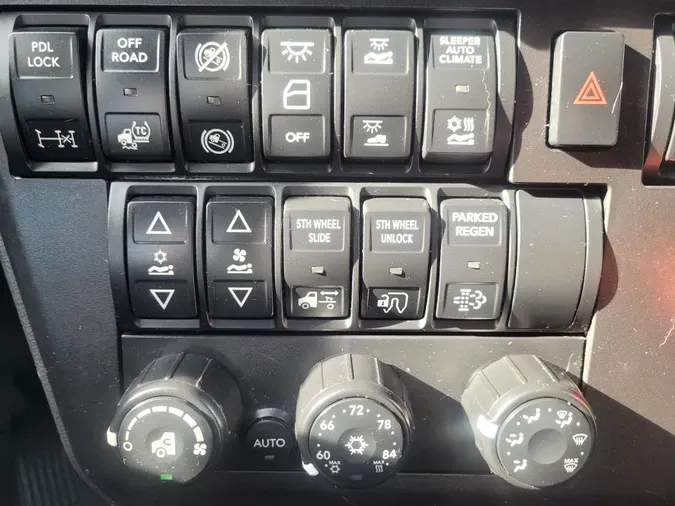 2022 International LT625