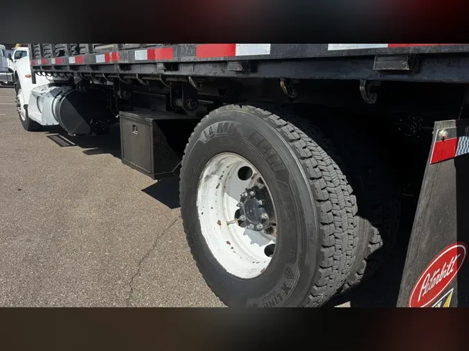 2019 Peterbilt 330