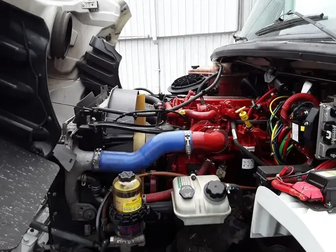 2019 FREIGHTLINER/MERCEDES M2 106