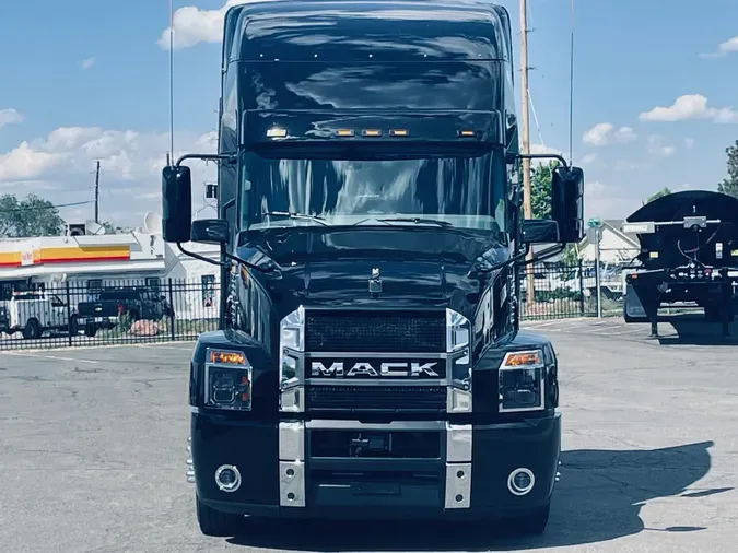 2025 MACK AN64T70