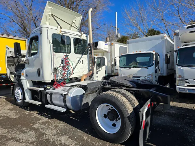 2018 FREIGHTLINER/MERCEDES CASCADIA 125