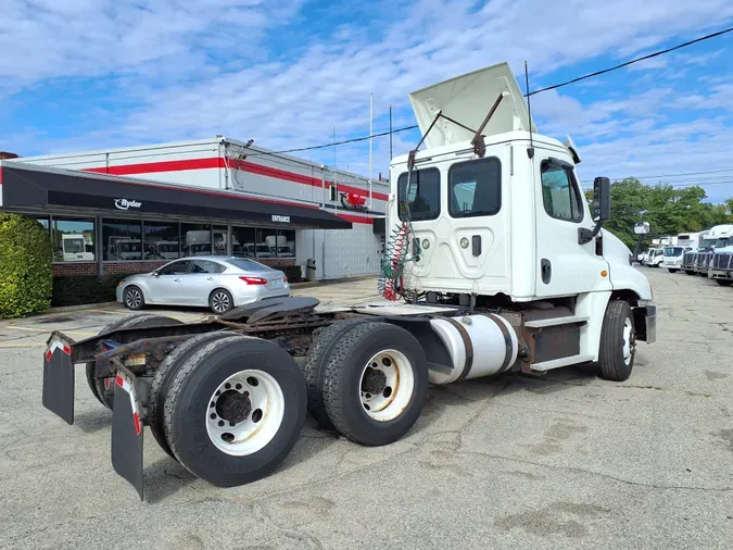 2017 FREIGHTLINER/MERCEDES CASCADIA 125