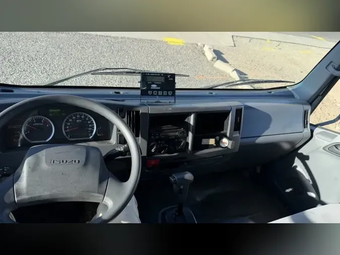 2017 ISUZU NPRdadecda4bfce085a32faa86b0a3c590b