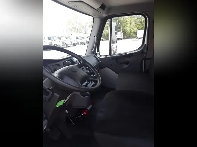 2018 FREIGHTLINER/MERCEDES M2 106