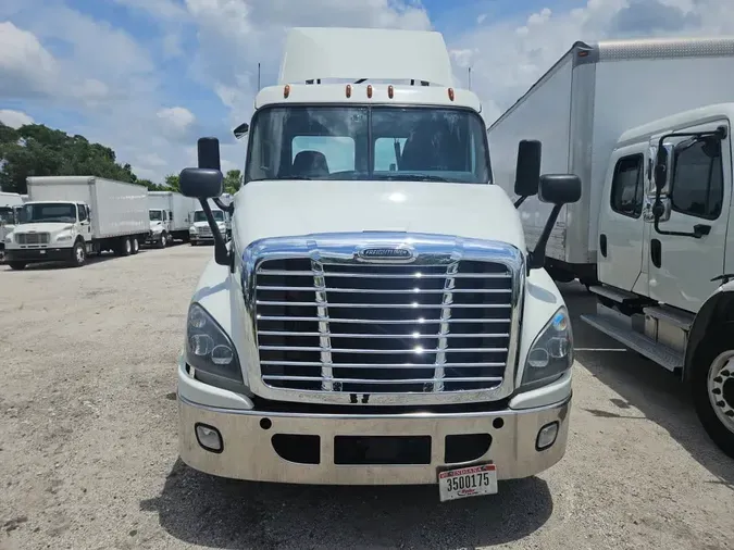 2019 FREIGHTLINER CASCADIA 125