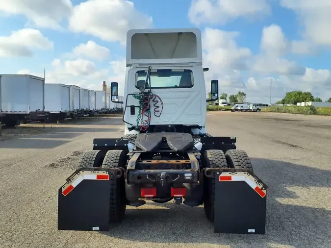 2019 NAVISTAR INTERNATIONAL RH613 DAYCAB S/A