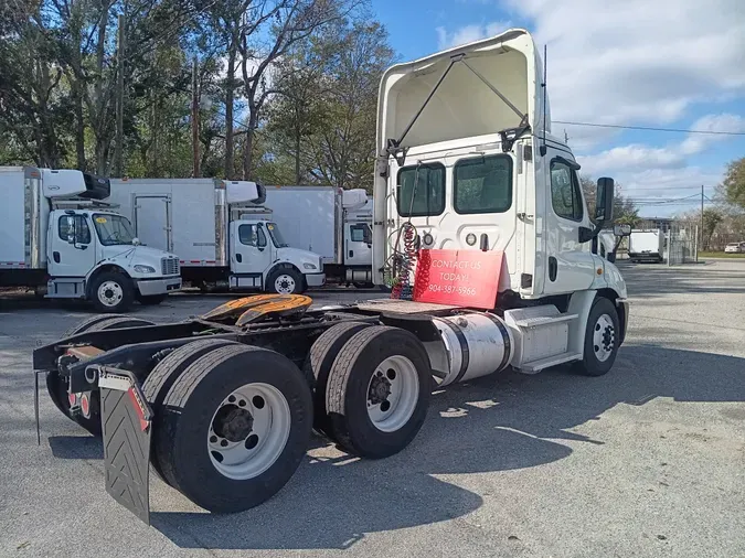 2019 FREIGHTLINER/MERCEDES CASCADIA 113