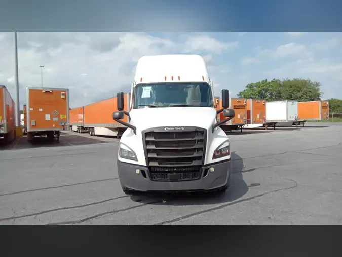 2023 Freightliner Cascadia 126dae33b1804934e2ce9961bafaa320e66
