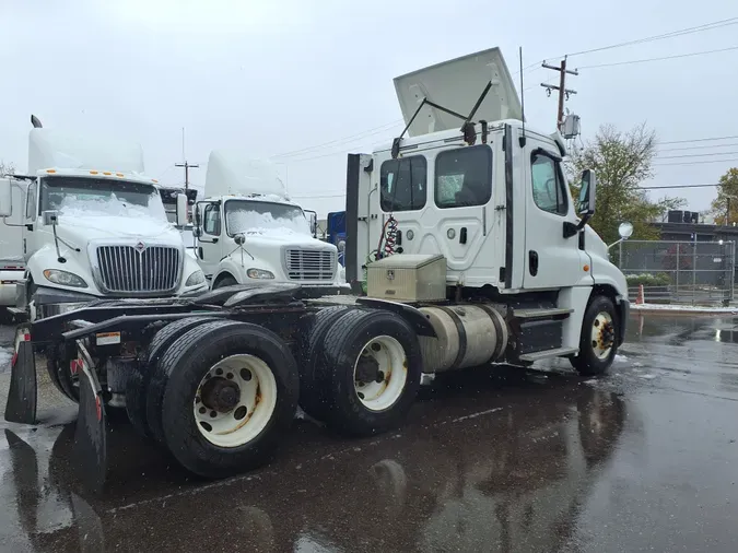 2018 FREIGHTLINER/MERCEDES CASCADIA 125