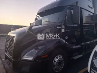 2020 VOLVO VNL64T860