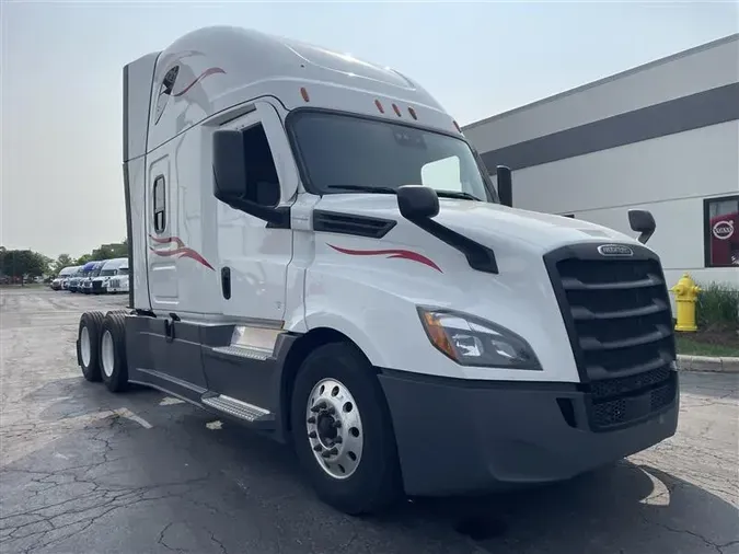 2022 FREIGHTLINER CA126
