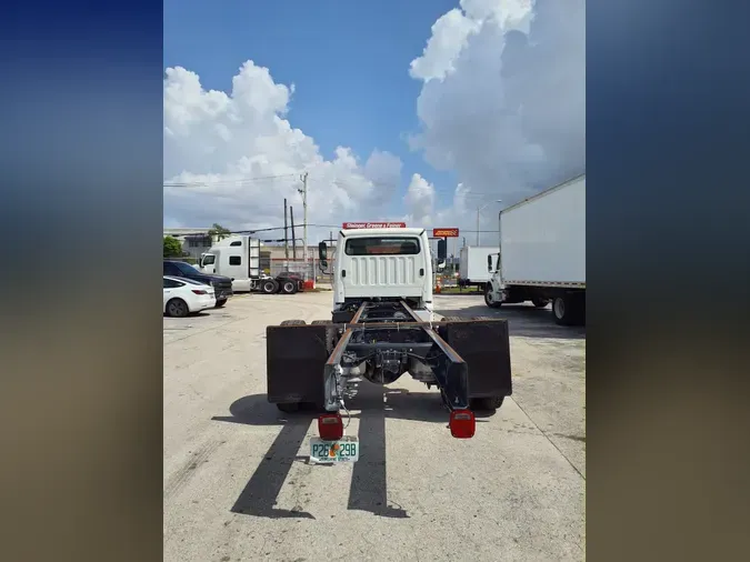 2020 FREIGHTLINER/MERCEDES M2 106