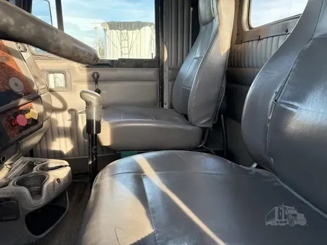 2003 KENWORTH T800dae8ee0286633e280a2d0ede774ce57c