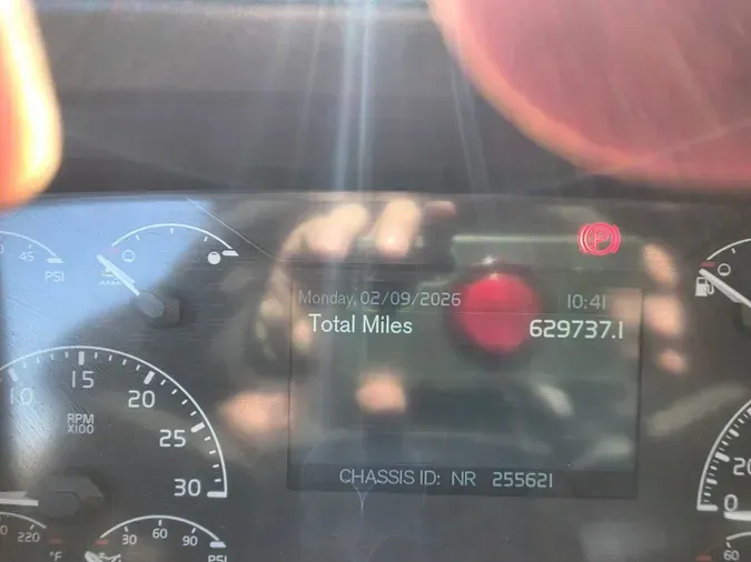 2020 Volvo VNR64T640