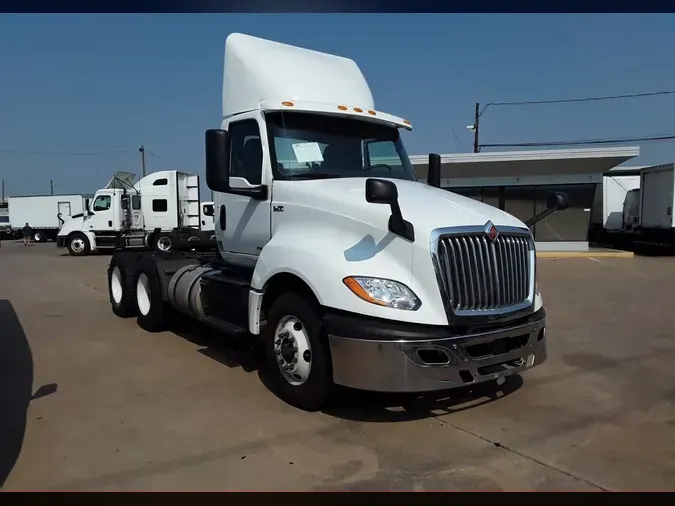 2019 NAVISTAR INTERNATIONAL LT625 DAYCAB T/A
