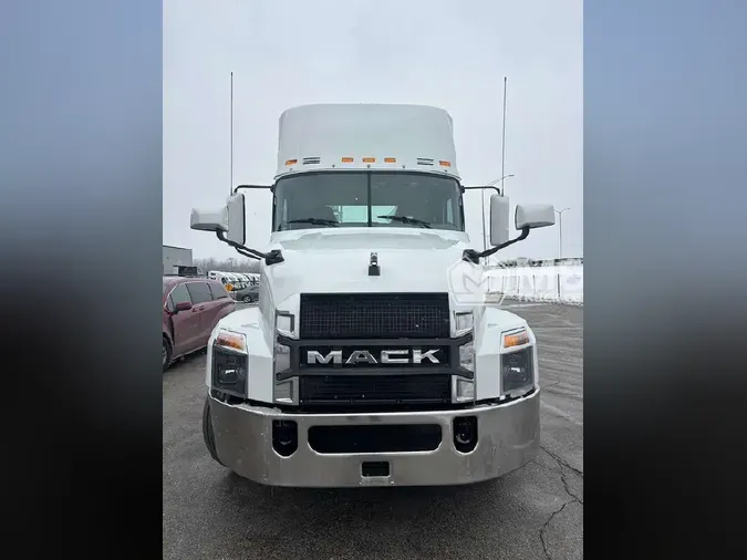 2022 MACK AN64T