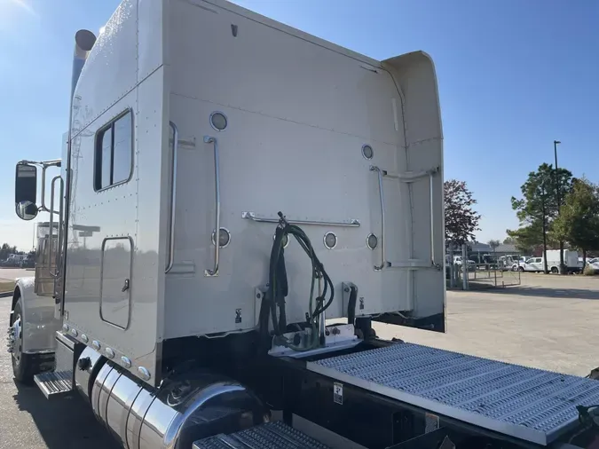 2019 Peterbilt 389daecf59f2bed373f1e04921c70fd838b