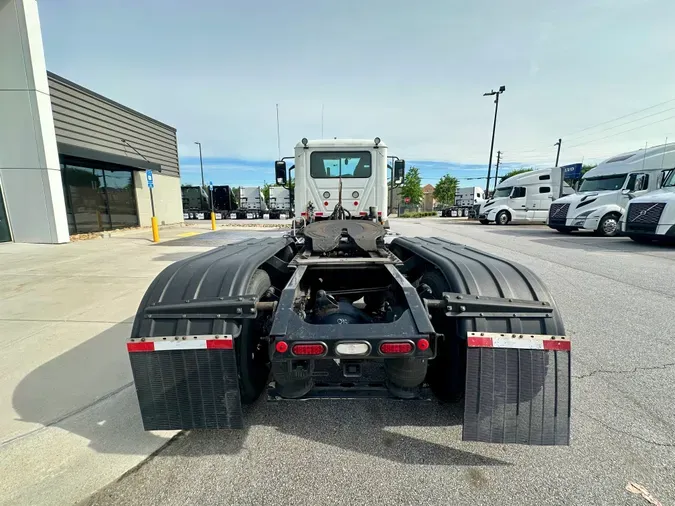 2020 Mack ANTHEM 64T