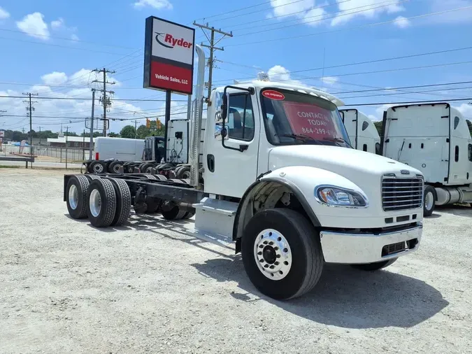 2018 FREIGHTLINER M2 106