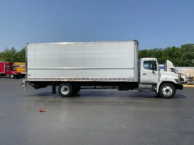 2018 HINO TRUCK 268