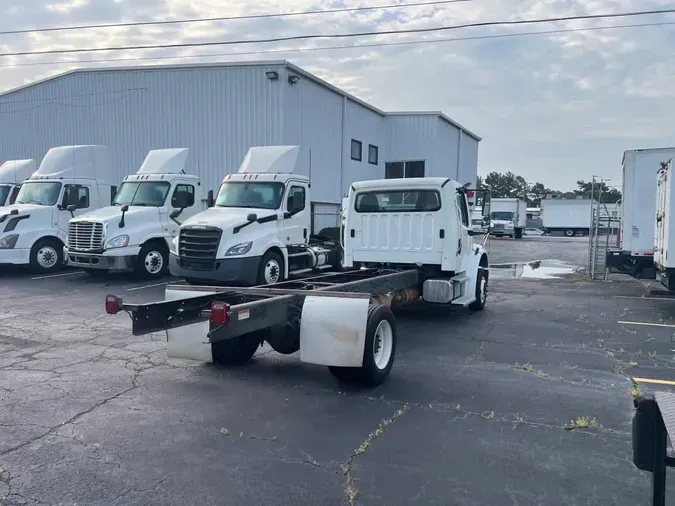 2020 FREIGHTLINER M2 106