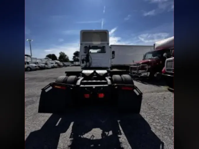 2019 NAVISTAR INTERNATIONAL RH613 DAYCAB S/A