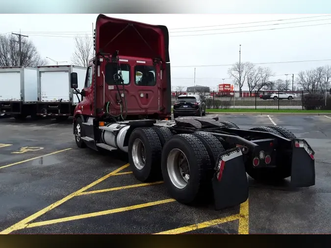 2020 FREIGHTLINER/MERCEDES CASCADIA 113