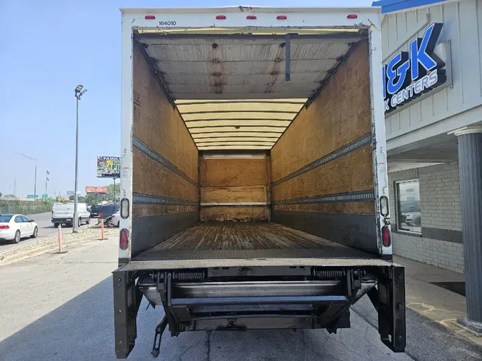 2016 HINO 268