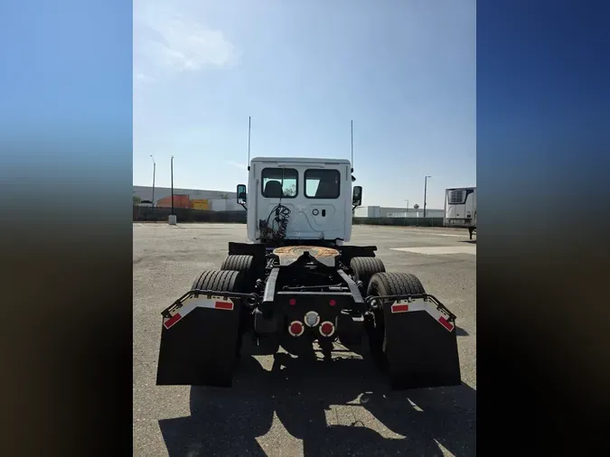 2019 FREIGHTLINER CASCADIA 125db00bc0c654f4ab629ec669e6bc171a7