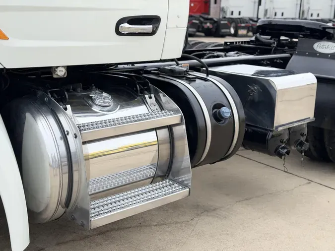 2021 Peterbilt 579db07061057e7c73958bdb4f2d8e1d9c0