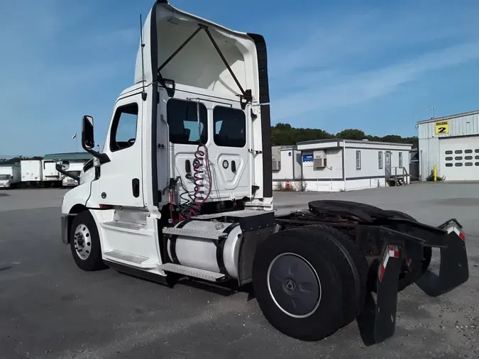 2020 FREIGHTLINER/MERCEDES NEW CASCADIA 126
