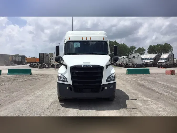2022 Freightliner Cascadia 126db09a2adb26472abdd4440ffcec03190